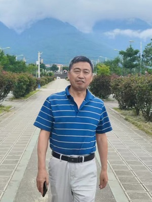 陈建刚.jpg 陈建刚.jpg